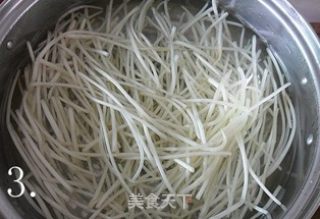 银芽拌豆皮 （素菜，减肥食谱）的做法步骤：3