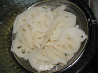 凉拌藕片的做法步骤：3