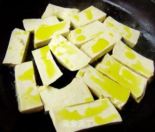 回锅家常豆腐的做法步骤：2