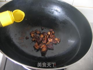 【闽菜】虾球鸡粒炒饭的做法步骤：6