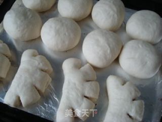未见花生影却闻花生香——稀奇滴粽子面包的做法步骤：7