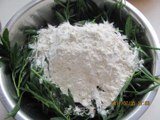 养生又好吃的蒸野菜的做法步骤：2