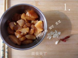 【苏菜】红烧豆腐鸡丁的做法步骤：1