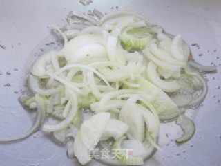 蔥炒白粿干的做法步骤：4