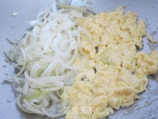 蔥炒白粿干的做法步骤：5