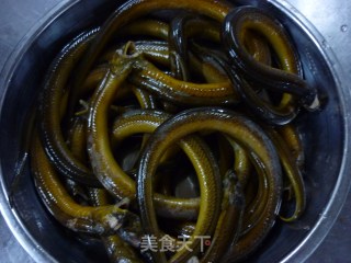 【苏菜】梁溪脆鳝的做法步骤：1