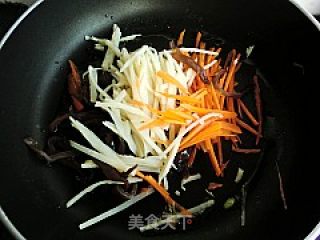 【苏菜】----罗汉腐皮卷的做法步骤：5
