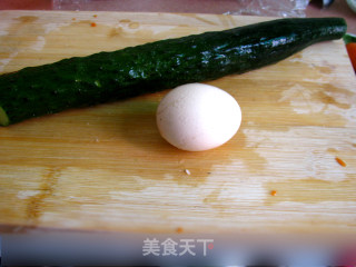 黄瓜鸡蛋汤的做法步骤：1
