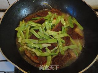 【苏菜】豆角烧肉饼的做法步骤：10