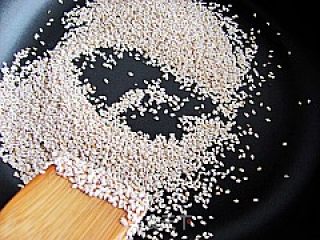 【苏菜】甜点小吃---江米糕的做法步骤：2