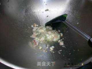 家常菜肴@@虾米酱炒烧肉的做法步骤：2