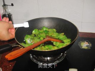 腊肉炒苦瓜的做法步骤：6