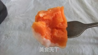 来到《美食家》的第一道美味——DIY木瓜酸奶的做法步骤：4
