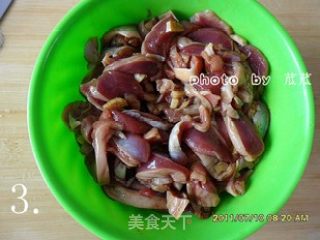 【苏菜】爆炒鸡胗的做法步骤：3