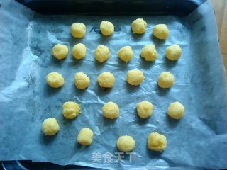 黄金椰丝球的做法步骤：3
