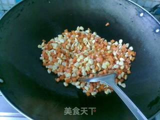 炒粒粒的做法步骤：2