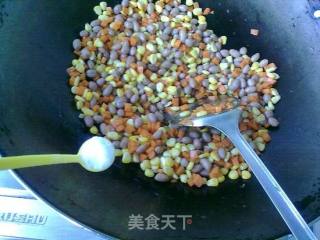 炒粒粒的做法步骤：4