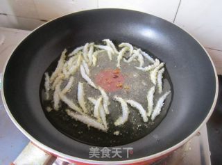 酥香银鱼的做法步骤：7
