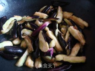 超级下饭滴鱼香茄子的做法步骤：2