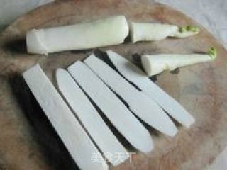 鲜花般的美食----丽花茭白的做法步骤：2