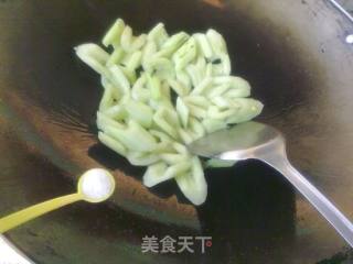 轻脆香甜--黄瓜炒蛋的做法步骤：4
