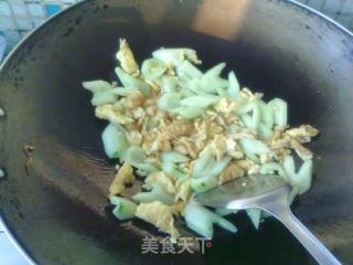 轻脆香甜--黄瓜炒蛋的做法步骤：5