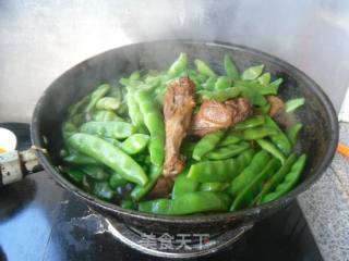 鸭腿炖豆角的做法步骤：10