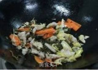 雪菜春笋肉片面疙瘩的做法步骤：5