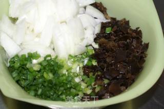 健康早餐--木耳洋葱肉包的做法步骤：2