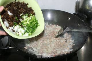 健康早餐--木耳洋葱肉包的做法步骤：5