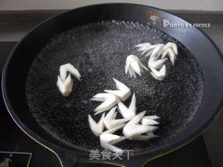 夏日一抹清新风 —— 清丽脱俗的丽花茭白的做法步骤：4