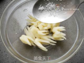 夏日一抹清新风 —— 清丽脱俗的丽花茭白的做法步骤：7