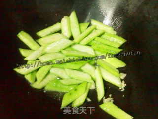 蒜茸炒丝瓜的做法步骤：4