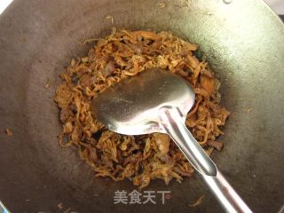 梅菜炒牛肉的做法步骤：2