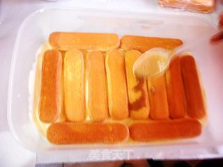 意大利提拉米苏简易DIY的做法步骤：5