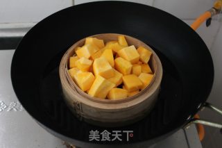 【南瓜炼乳全麦蛋糕】=阳光的颜色+健康的味道~的做法步骤：1