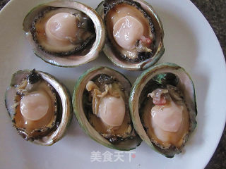 清蒸鲍鱼的做法步骤：1