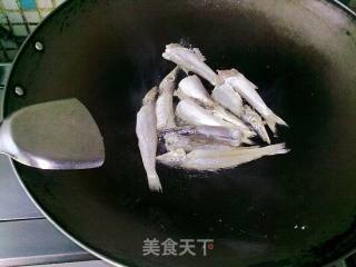 香煎海鱼之一的做法步骤：2