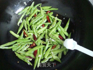 四季豆炒鸡蛋的做法步骤：8