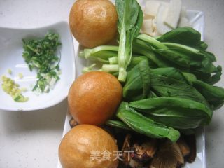 【苏菜】笋菇烧面筋的做法步骤：2
