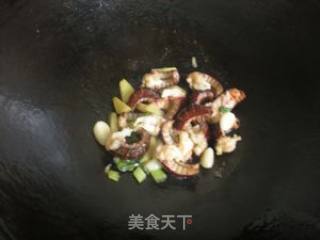 苏菜—爆炒龙虾尾的做法步骤：3