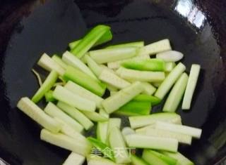 【苏菜】扬州家常小炒---丝瓜毛豆炒鸡蛋的做法步骤：9