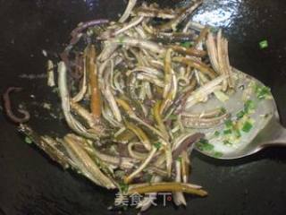 苏菜—洋葱炒鳝丝的做法步骤：5