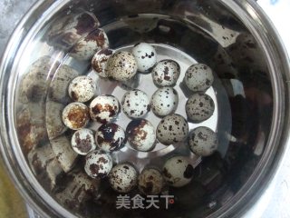 滋补佳品----枸杞马碲鹌鹑蛋的做法步骤：1