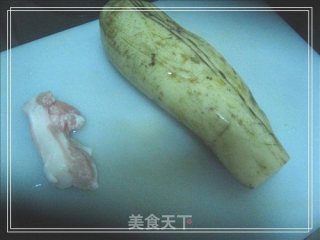 莲藕炒肉的做法步骤：1