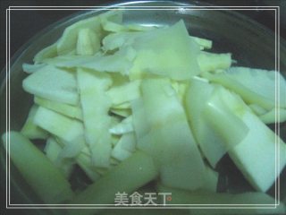 苦笋炒卤舌的做法步骤：8