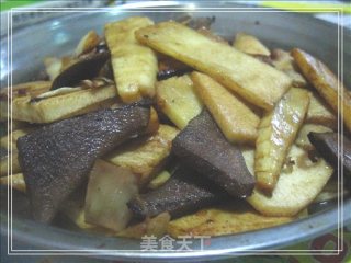 苦笋炒卤舌的做法步骤：9