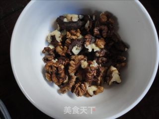 【浙菜】青豆炒核桃的做法步骤：2