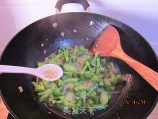 蒜蓉西兰花的做法步骤：8