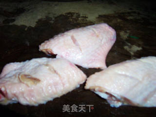 美味嫩滑的纸包鸡翅的做法步骤：2
